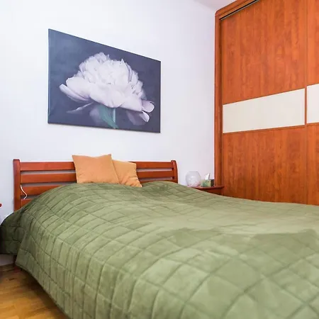 2 Bedroom Family On The Buda Side Budapest